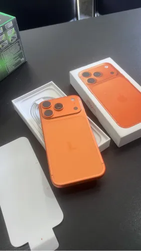 iPhone 17 pro 256gb - semi novo