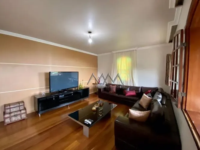 Casa à venda e para locação no Santa Lúcia | 384 m² - 5 quartos