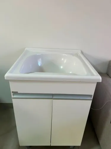 Balcão para lavanderia com tanque
