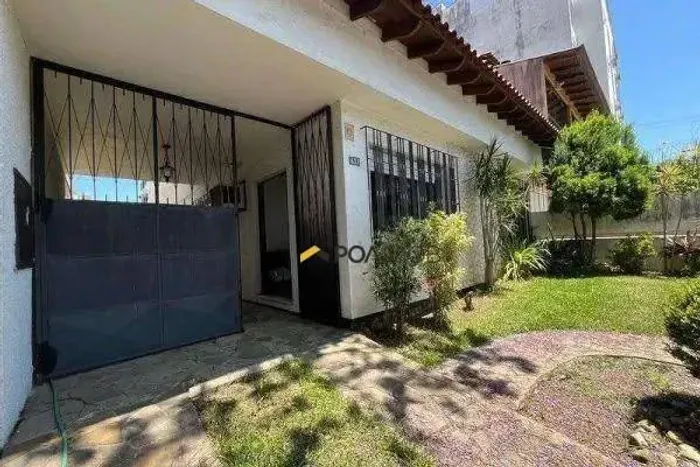 Casa com 3 dormitórios para alugar, 250 m² por R$ 6.478/mês - Boa Vista - Porto Alegre/RS