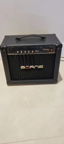 Vendo Cubo Amplificador para Guitarra BORNE Vorax 840