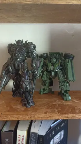 Transformers Long Haul & Shockwave KO