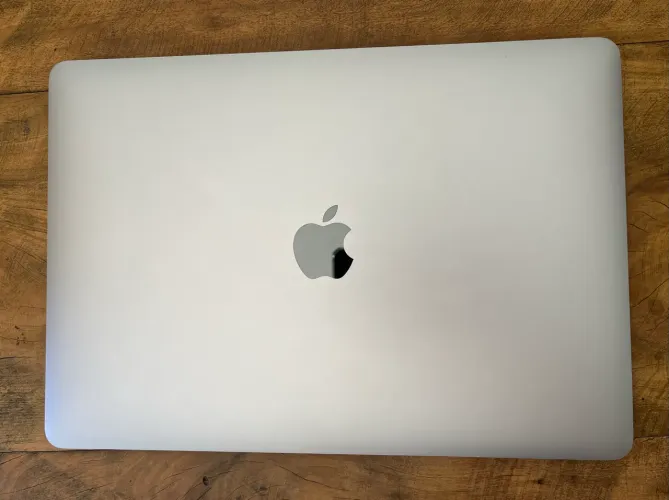MacBook M1