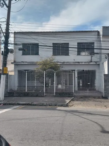 Alugo Casa na Voldac excelente localização