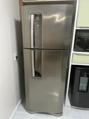 Geladeira Eletrolux frost free inox - 427 litros