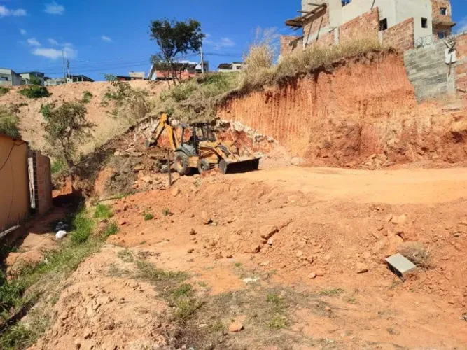 LOTE 180 M² - BAIRRO MILANEZ - CONTAGEM/MG