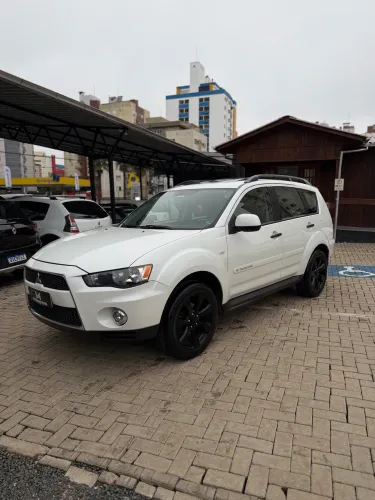 Mitsubishi Outlander 2.0 16V 160cv Aut. 2012