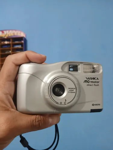 Câmera analógica yashica mg-motor direct flash