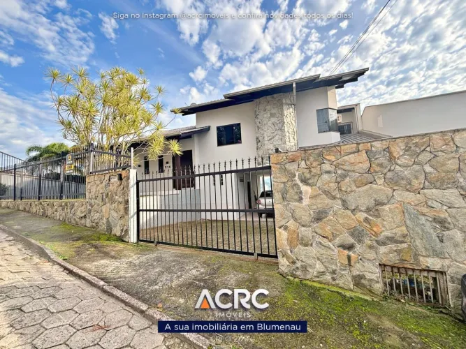 ACRC Imóveis - CA03905 - Casa a Venda no Bairro Escola Agrícola em Blumenau