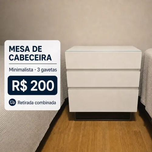 Mesa de Cabeceira Branca com Tampo de Vidro e 3 Gavetas