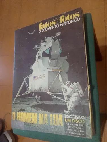 Revista antiga revista sobre o homem na lua