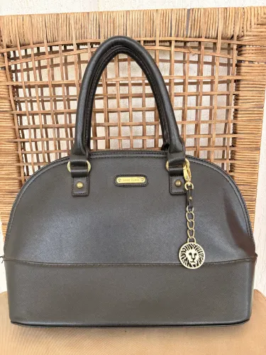 Bolsa Anne Klein Dome Satchel preta