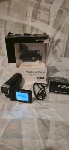 Filmadora Zoom Q4 Handy Video Recorder - Vídeo HD e Áudio Estéreo Profissional