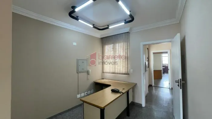 SALA PARA VENDA NO EDIFÍCIO SANTO IVO - JUNDIAÍ/SP