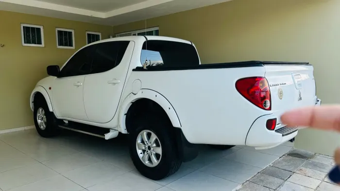 Mitsubishi L200 Triton GLS 3.2 CD TB Int.diesel MEC 2014