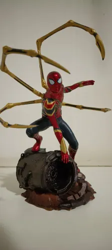 Iron Spider-Man - Tom Holland Homem-Aranha - Avengers Endgame figure
