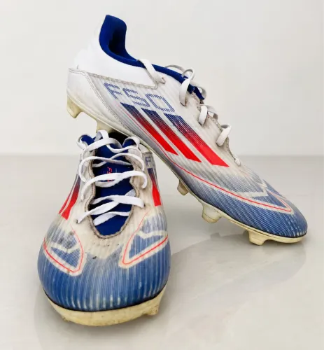 Chuteira de campo adidas 42 F50