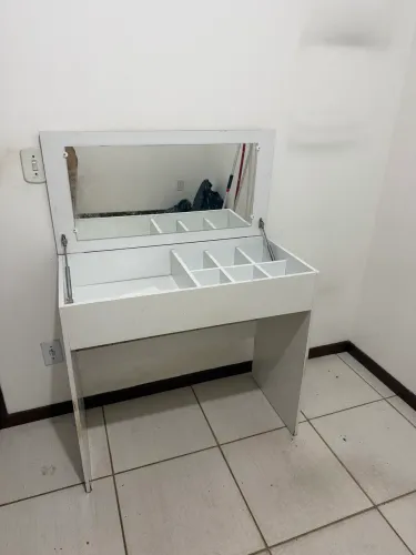 Penteadeira / escrivaninha