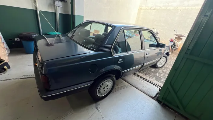 Chevrolet Monza Classic SE 2.0 /mpfi E EFI 2P E 4P 1988