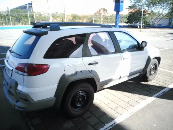 Fiat Palio Weekend Adventure Locker 1.8 Flex 2014