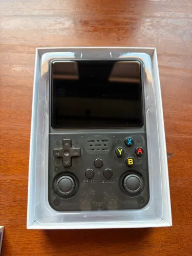 Videogame R36S impecável na caixa !