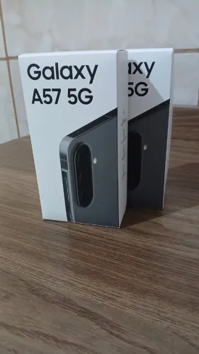 Galaxy A57 8 GB de RAM e 128 GB de armazenamento