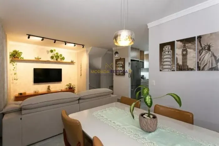 SOBRADO COM 03 QUARTOS E 02 VAGAS À VENDA NA VILA ARICANDUVA