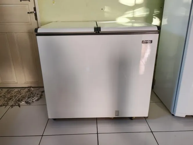 Freezer Esmaltec