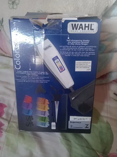 Vendo máquina de corte para cabelo. Produto nua usado , e com um preço ótimo .