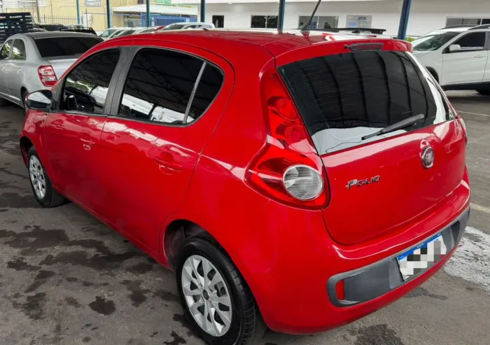 Vendo Fiat Palio 2017 no precinho dispenso curiosos/ chama!!!!
