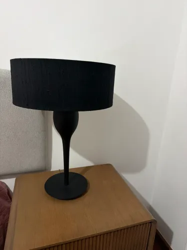 Abajur preto de ferro fundido
