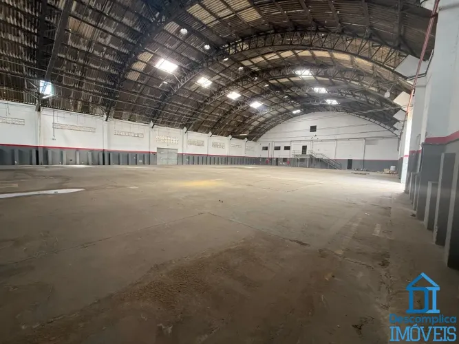 Galpão e Ponto Comercial com 2.000m² Estr. dos Remédios, Afogados