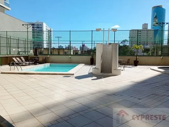 Apartamento com 4 Quartos para aluguel, 178m²