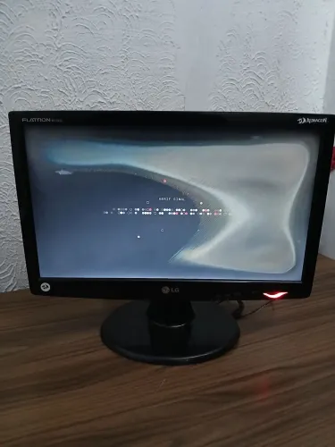 Monitor LG Flatron com defeito