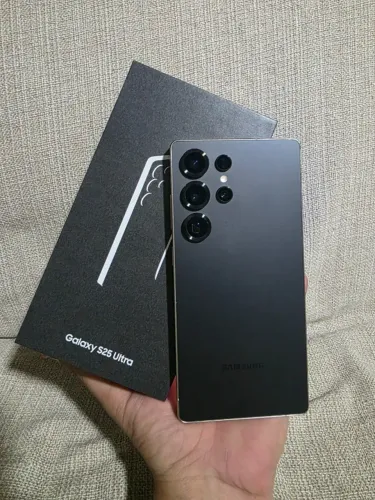 Samsung S25 ULTRA 5G - 512GB / 12GB - Seminovo com Caixa, Capinha, Película e Carregador
