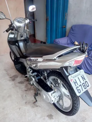 Vendo moto neo 115cc 2008