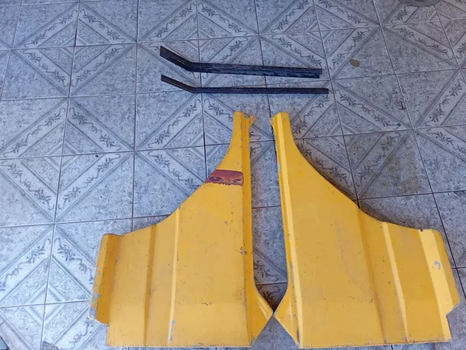 Vendo tapa estribo do Scania, alumínio arremate do tapete do Scania 