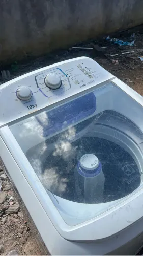 Máquina de Lavar Electrolux Retirada de Peças 