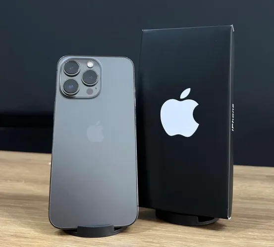 iPhone 13 Pro 256gb com carregador 