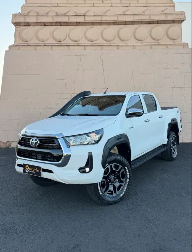 Toyota Hilux CD SR 4X4 2.8 TDI Diesel Aut. 2024