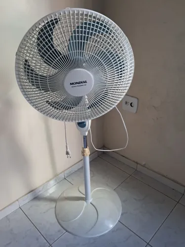 Ventilador de pé