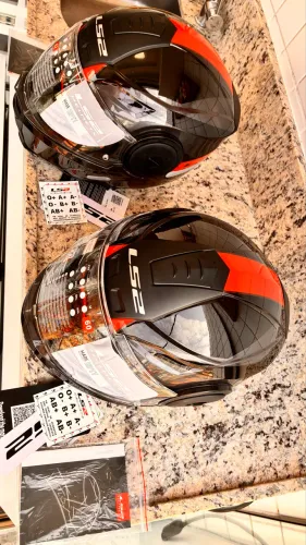 Capacetes LS2
