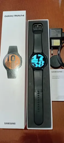 Samsung Galaxy Watch 4 SmartWatch Relógio Digital