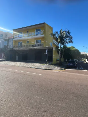 Loja esquina sítio cercado
