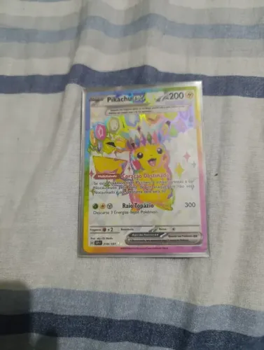 carta pokemon do pikachu ex de fagulhas impetuosas em perfeito estado