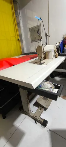 Máquina de costura
