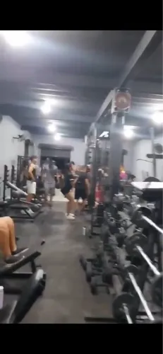 Vendo academia funcionando com ponto e tudo
