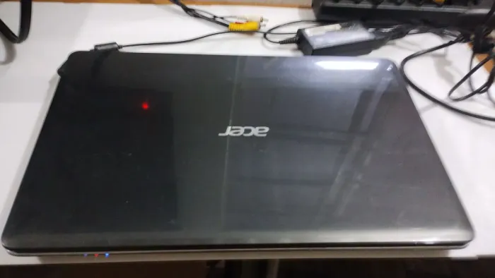 Notebook Acer é um i3 preciso de reparo