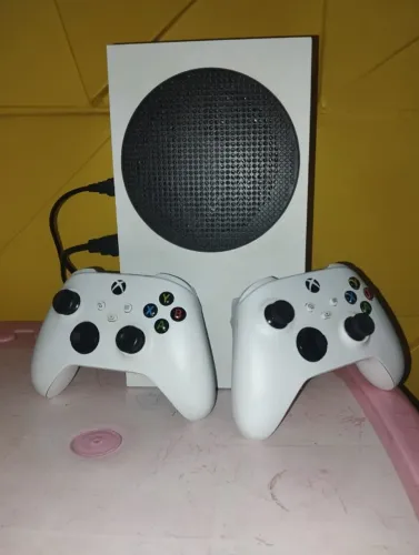 Xbox Series S - 2 Controles | Excelente estado