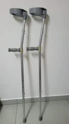Muletas alumínio modelo canadense. marca mercur.